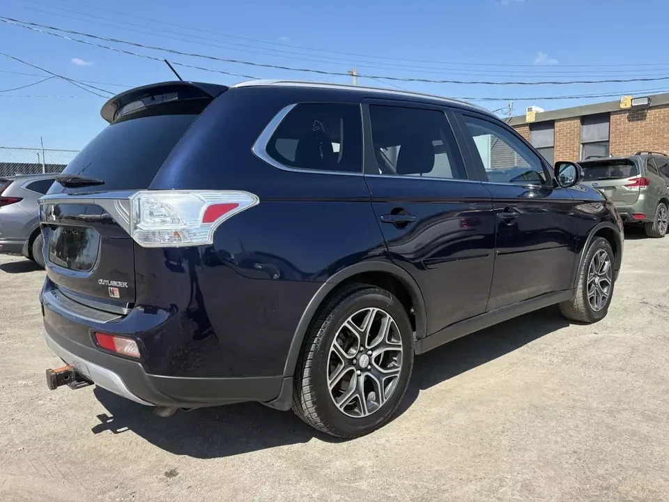 2015 Mitsubishi Outlander - Image 5 of 18
