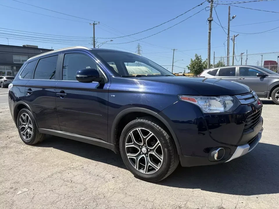 2015 Mitsubishi Outlander - Image 4 of 18
