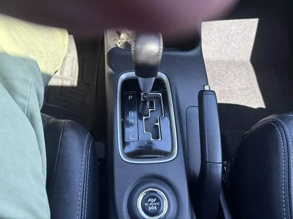 2015 Mitsubishi Outlander - Image 10 of 20