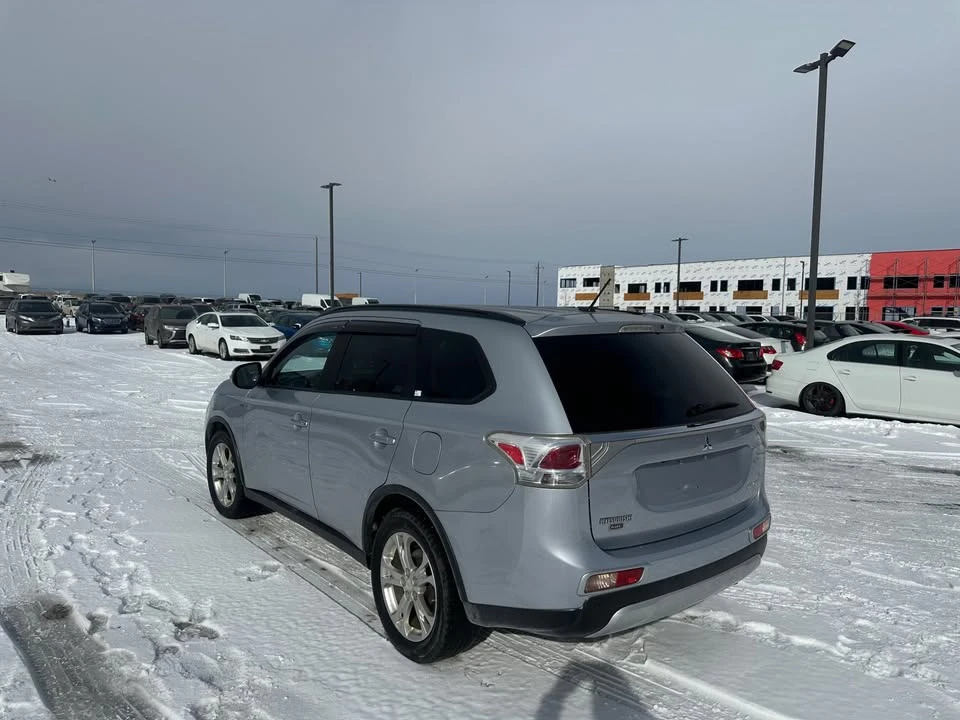 2015 Mitsubishi Outlander - Image 7 of 15