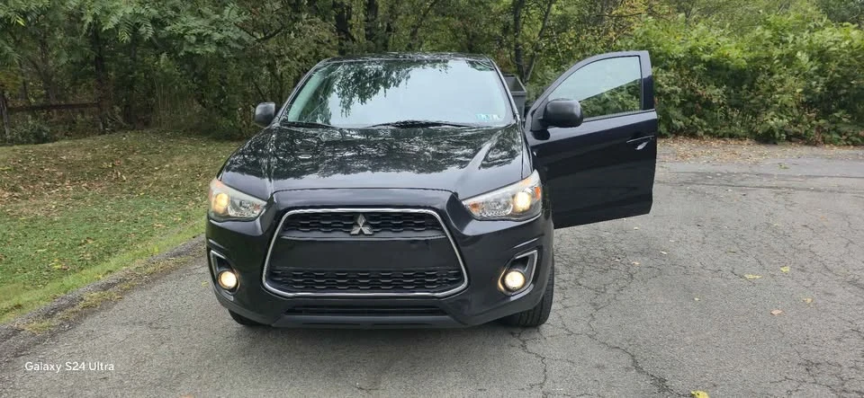 2015 Mitsubishi Outlander - Image 9 of 15