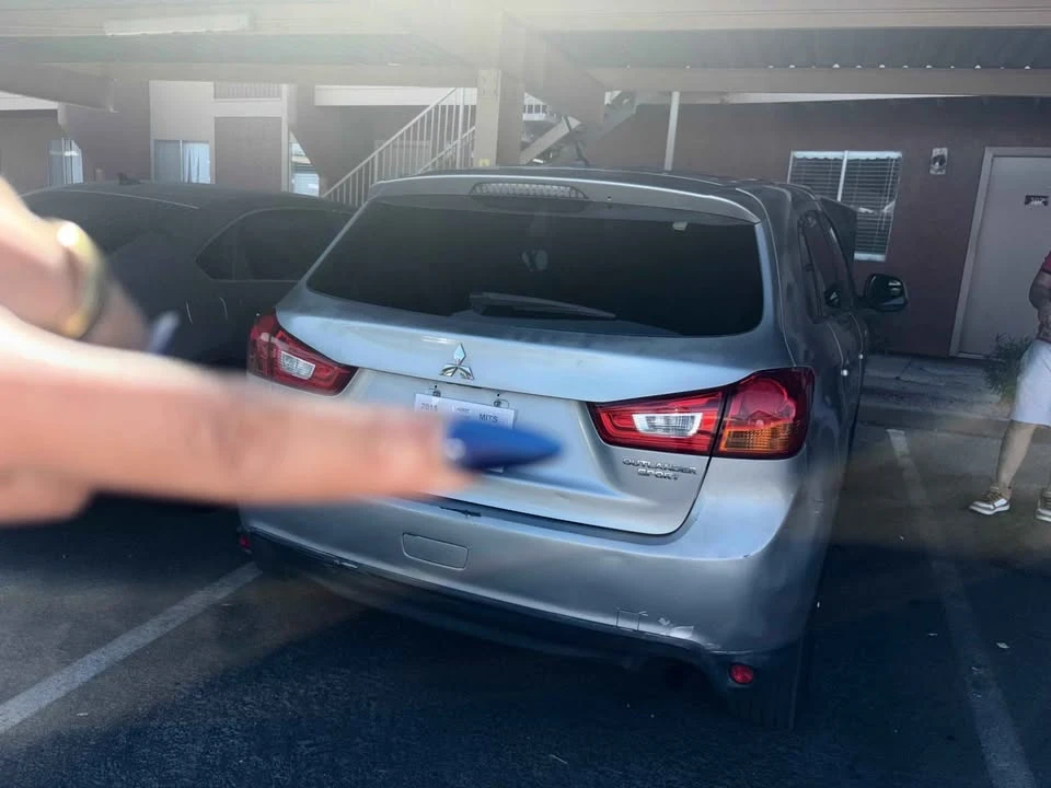 2015 Mitsubishi Outlander - Image 3 of 8