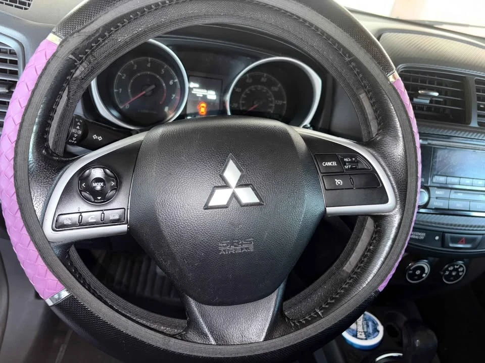 2015 Mitsubishi Outlander - Image 5 of 8