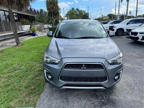 2015 Mitsubishi Outlander - Image 2 of 16