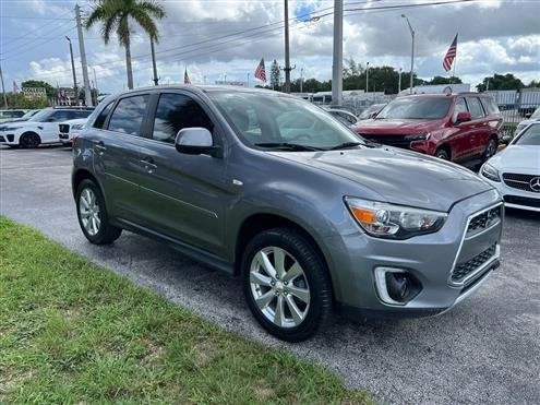 2015 Mitsubishi Outlander - Image 3 of 16