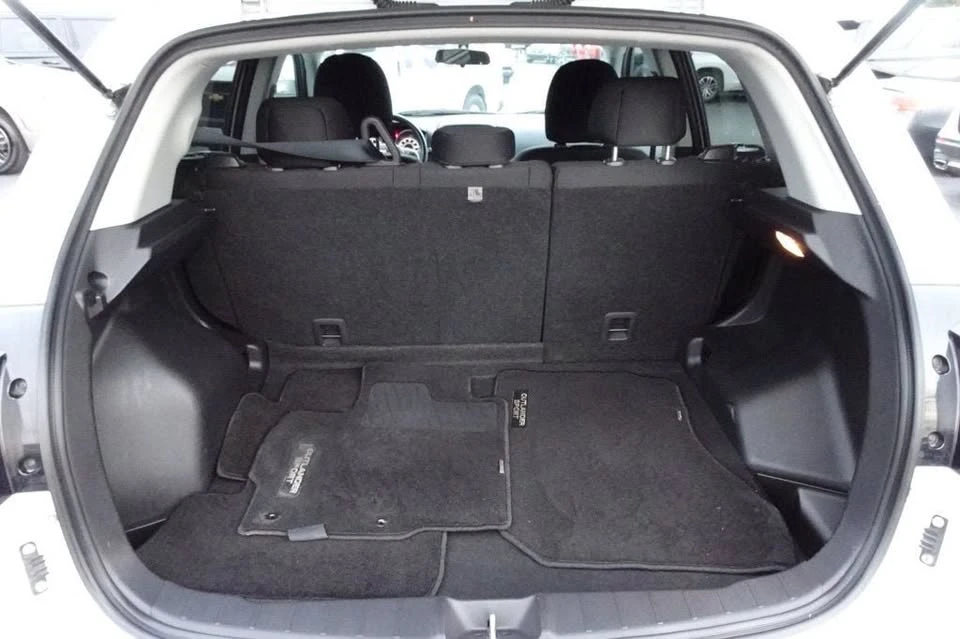 2015 Mitsubishi Outlander - Image 14 of 19