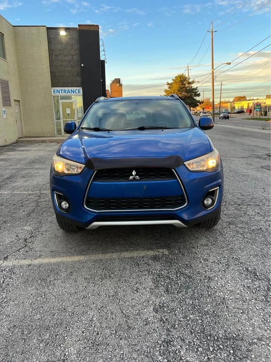 2015 Mitsubishi Outlander - Image 4 of 16