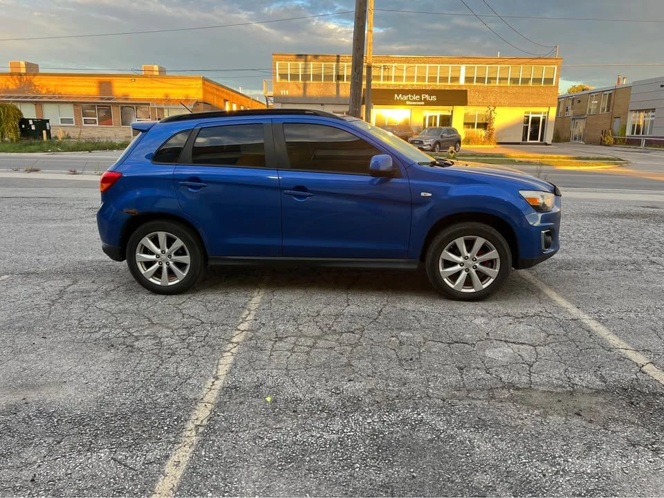 2015 Mitsubishi Outlander - Image 2 of 16