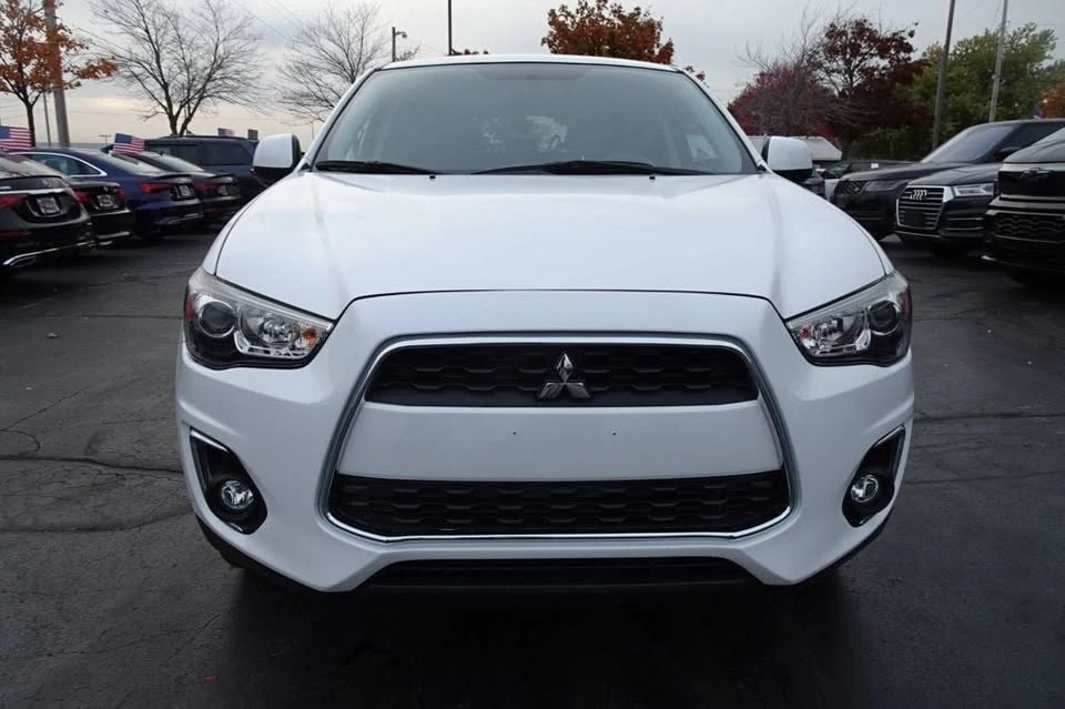 2015 Mitsubishi Outlander - Image 3 of 19