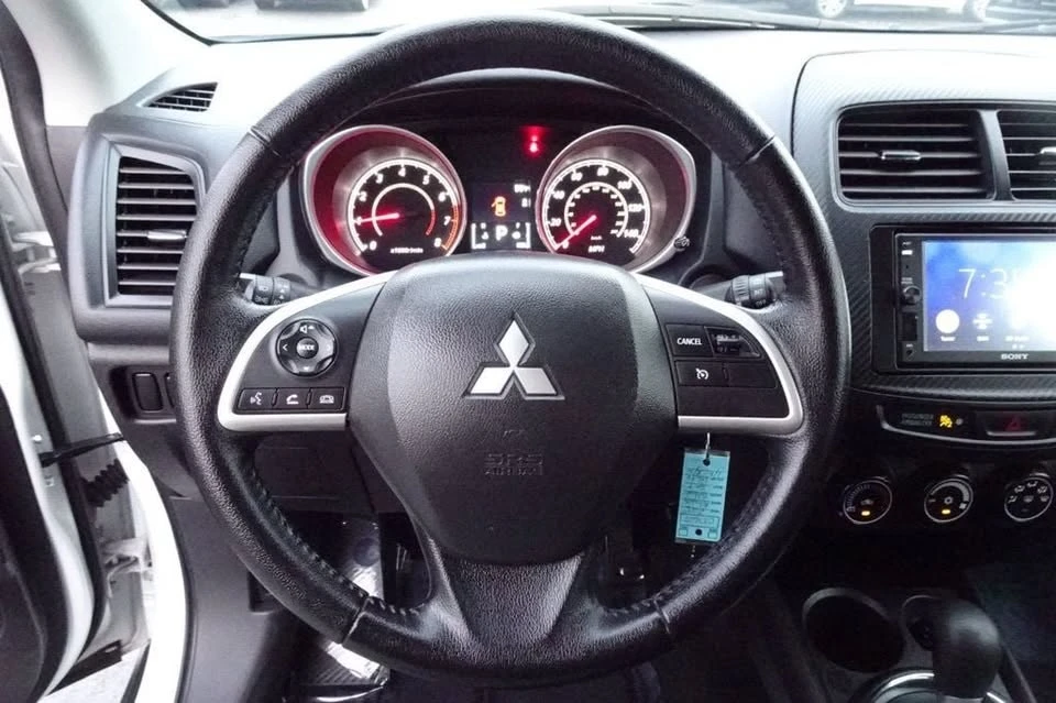 2015 Mitsubishi Outlander - Image 18 of 19