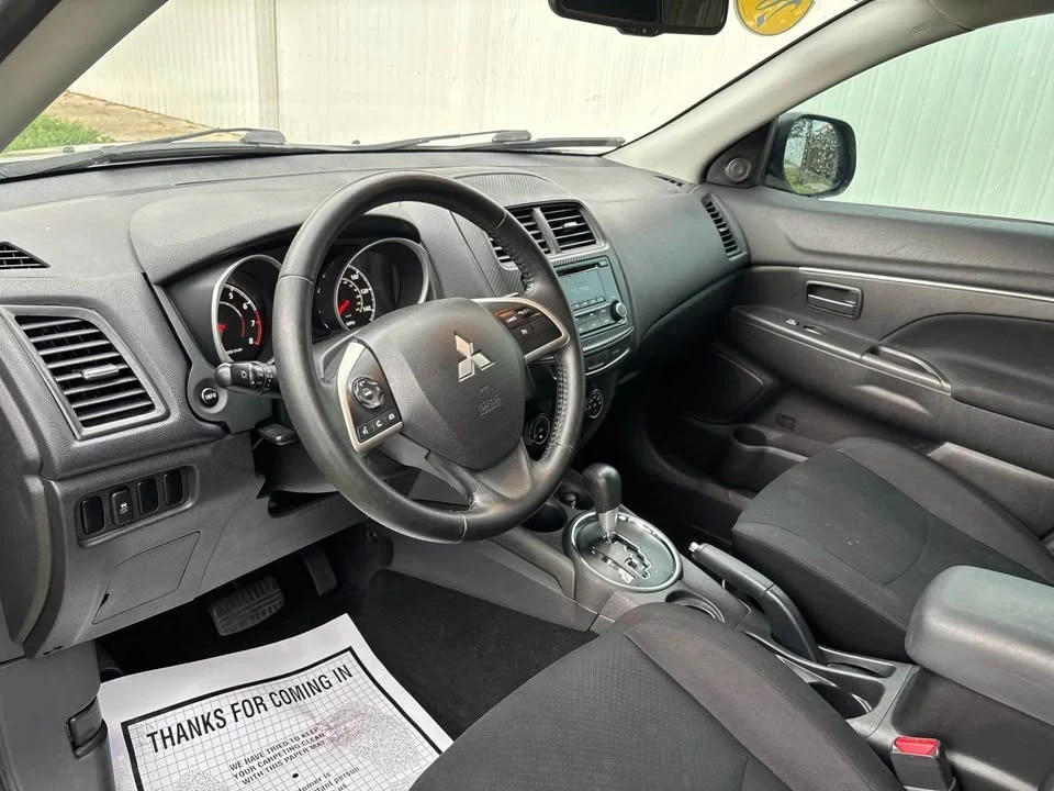 2015 Mitsubishi Outlander - Image 12 of 15