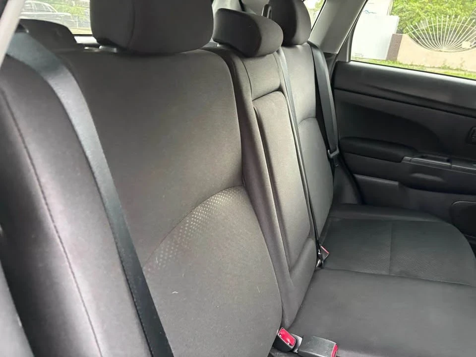 2015 Mitsubishi Outlander - Image 8 of 15
