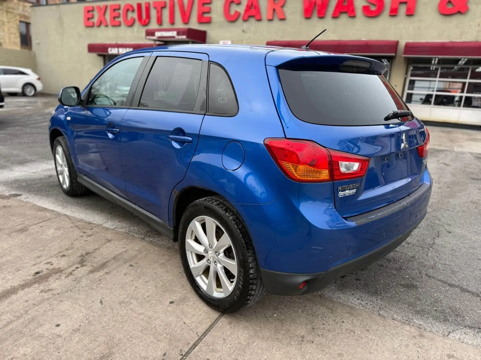 2015 Mitsubishi Outlander - Image 6 of 8