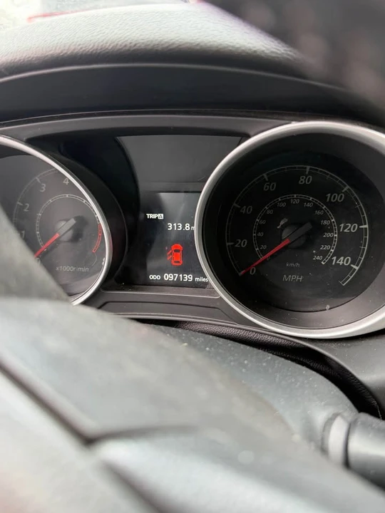 2015 Mitsubishi Outlander - Image 7 of 10