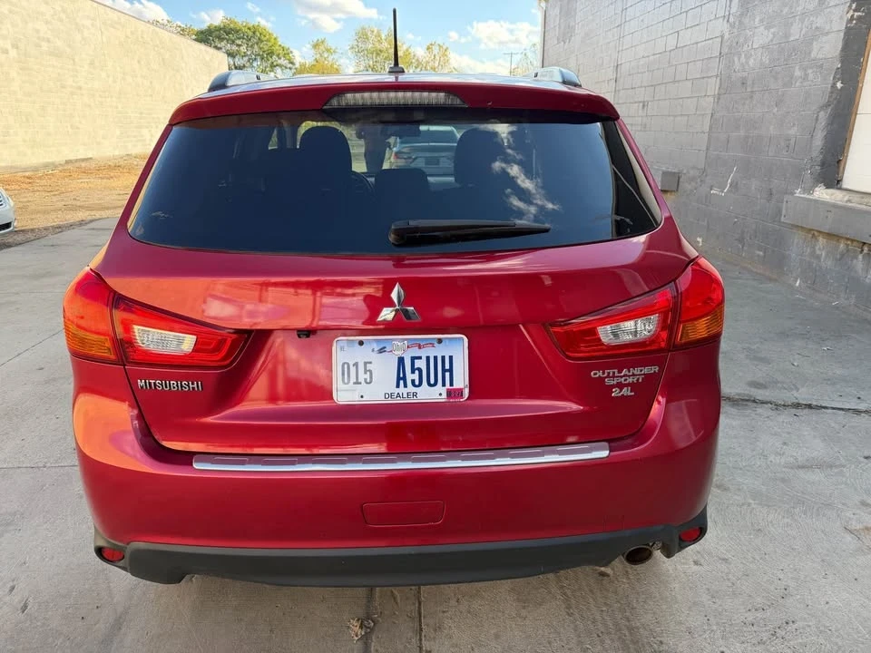 2015 Mitsubishi Outlander - Image 6 of 9