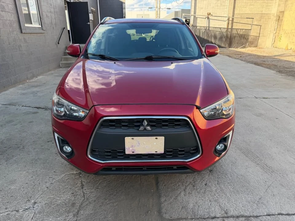 2015 Mitsubishi Outlander - Image 2 of 9