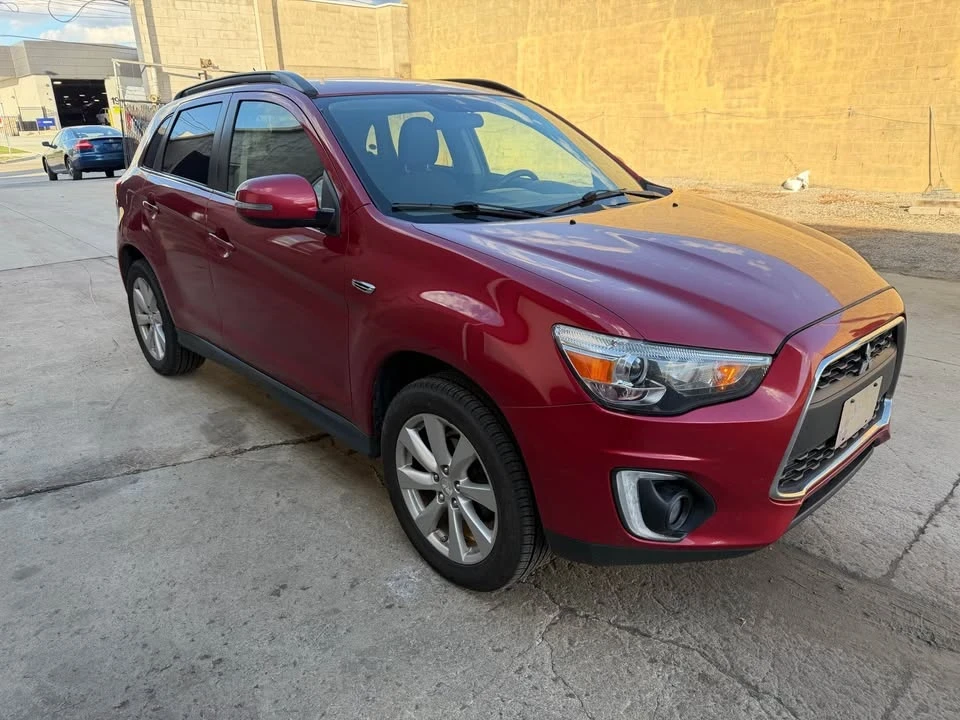 2015 Mitsubishi Outlander - Image 3 of 9