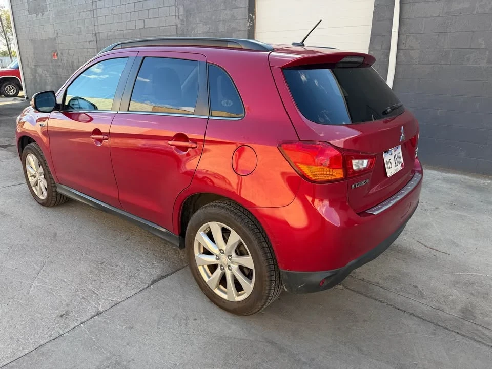 2015 Mitsubishi Outlander - Image 7 of 9