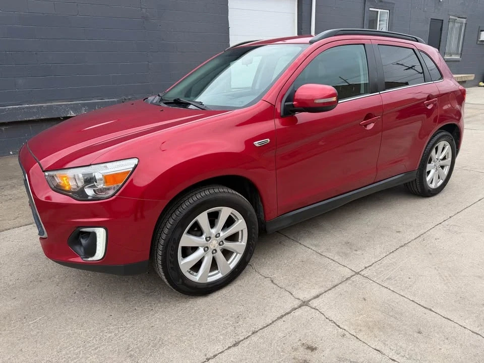 2015 Mitsubishi Outlander - Image 3 of 17