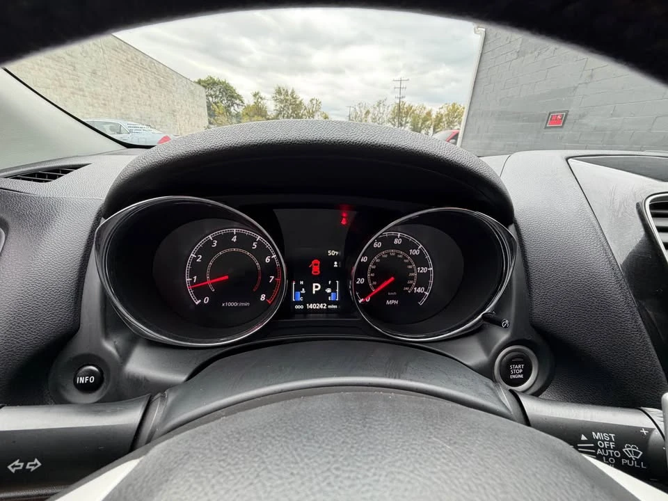 2015 Mitsubishi Outlander - Image 16 of 18