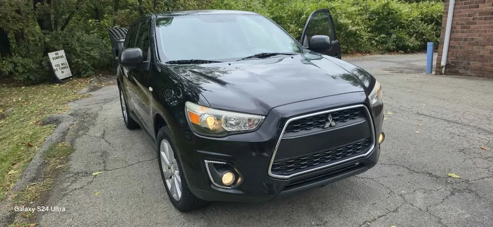 2015 Mitsubishi Outlander - Image 17 of 20