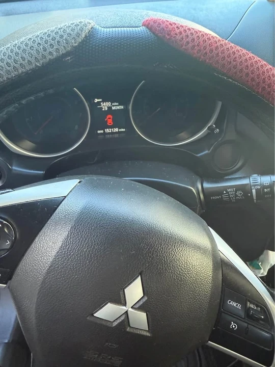 2015 Mitsubishi Outlander - Image 3 of 5