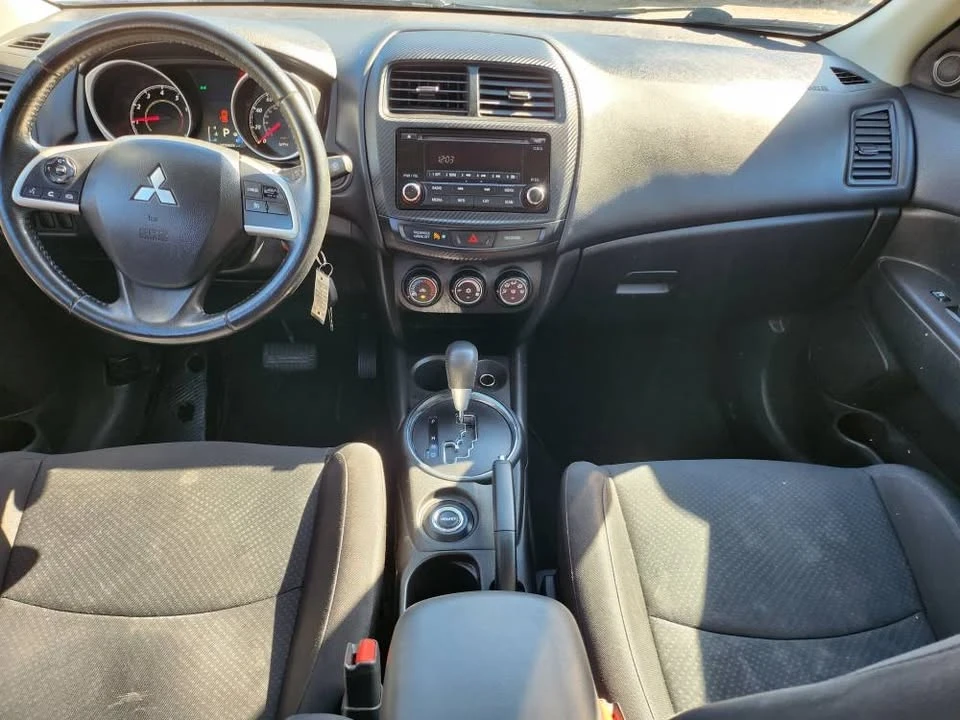 2015 Mitsubishi Outlander - Image 7 of 9