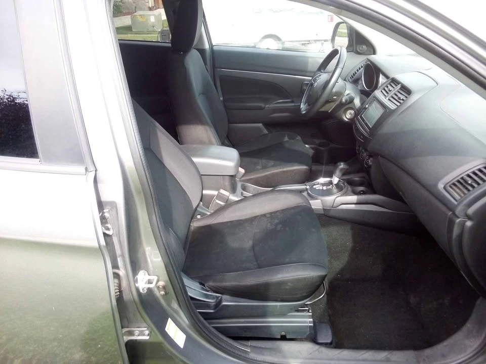 2015 Mitsubishi Outlander - Image 6 of 8