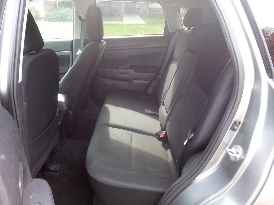 2015 Mitsubishi Outlander - Image 7 of 8