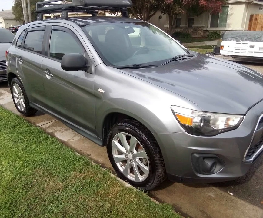 2015 Mitsubishi Outlander - Image 3 of 8