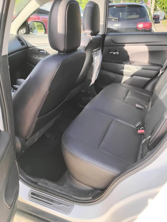 2015 Mitsubishi Outlander - Image 7 of 14