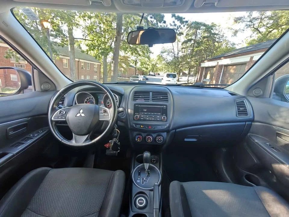 2015 Mitsubishi Outlander - Image 8 of 20