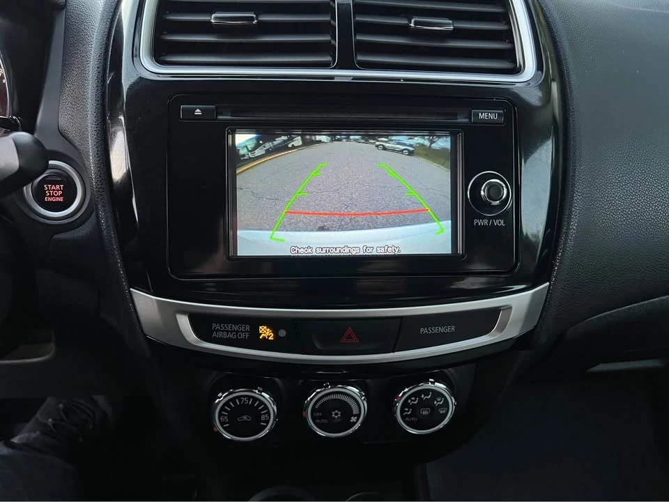 2015 Mitsubishi Outlander - Image 16 of 20