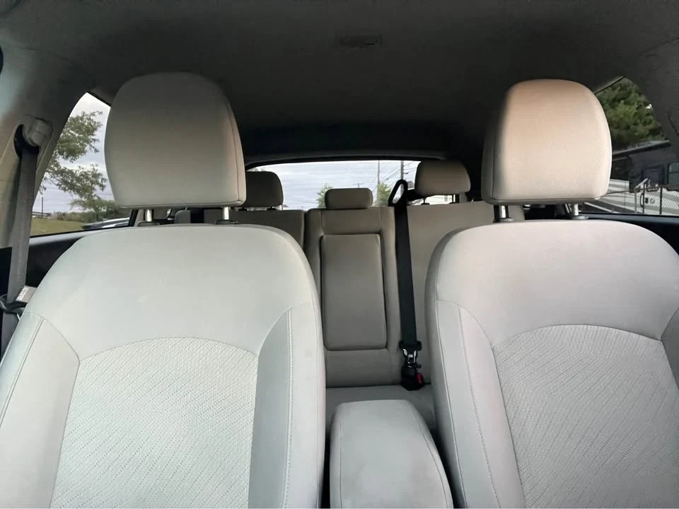 2015 Mitsubishi Outlander - Image 14 of 20