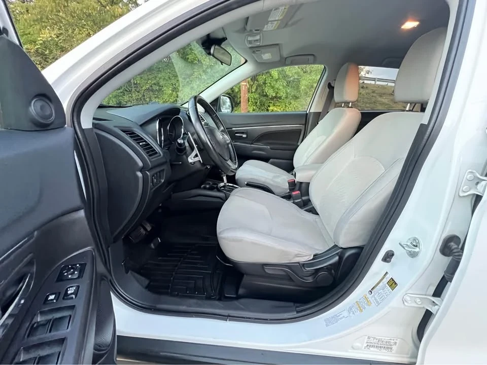 2015 Mitsubishi Outlander - Image 10 of 20