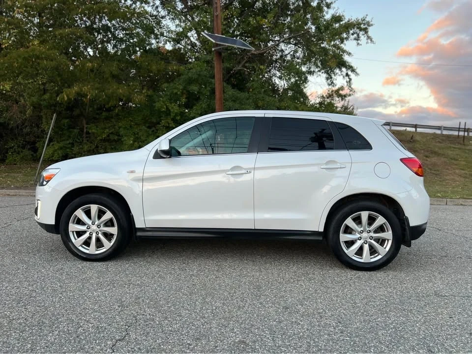 2015 Mitsubishi Outlander - Image 5 of 20