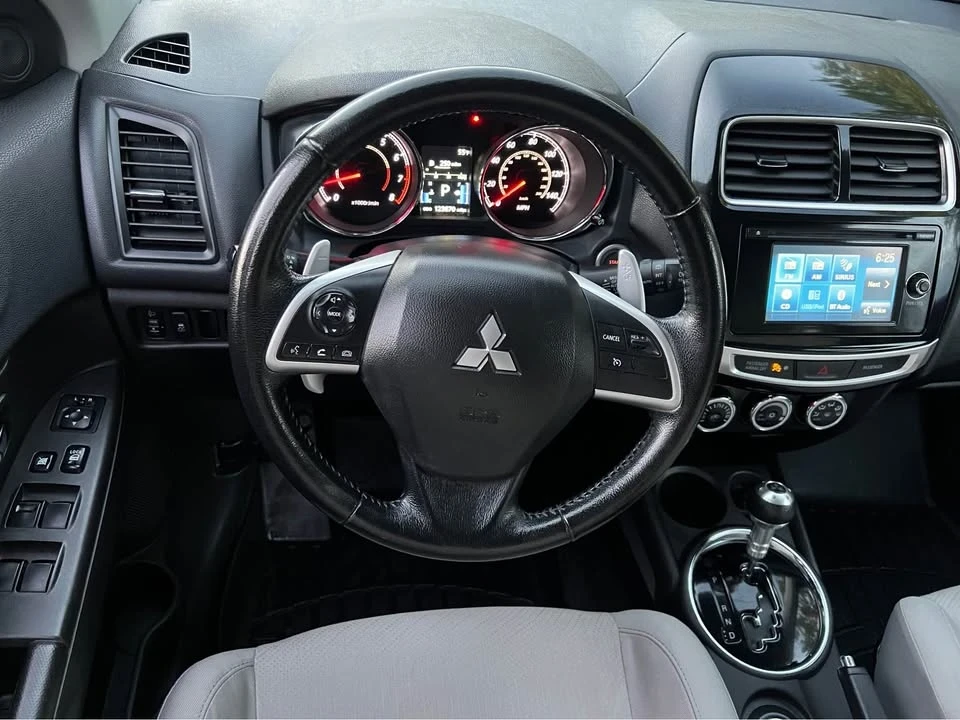 2015 Mitsubishi Outlander - Image 15 of 20