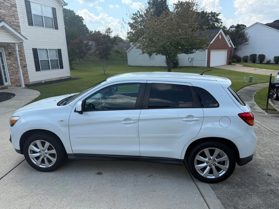 2015 Mitsubishi Outlander - Image 13 of 21
