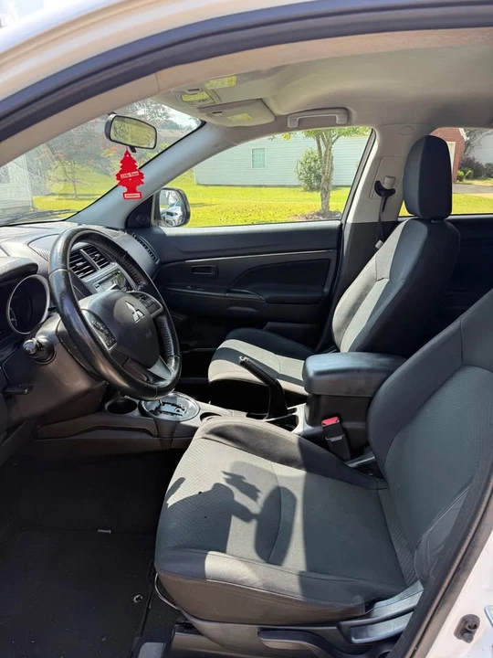 2015 Mitsubishi Outlander - Image 19 of 21