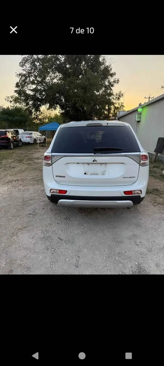 2015 Mitsubishi Outlander - Image 6 of 8