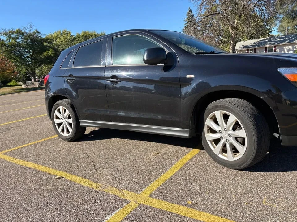 2015 Mitsubishi Outlander Sport - Image 2 of 8