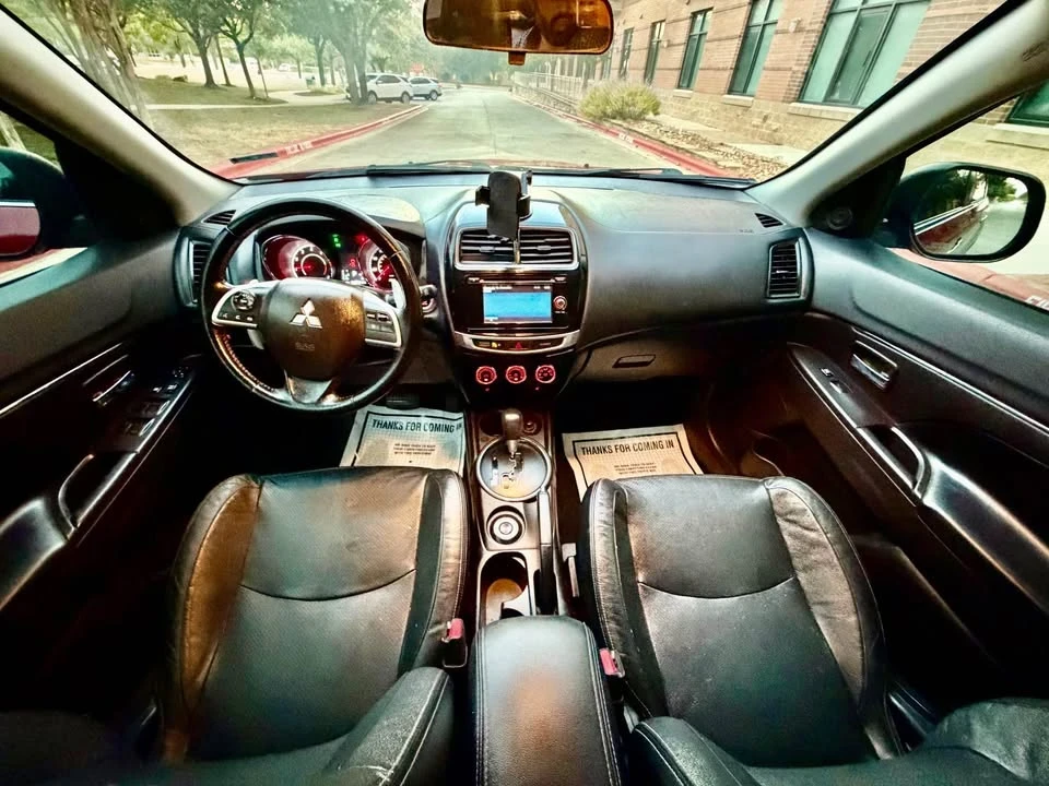 2015 Mitsubishi Outlander - Image 15 of 20