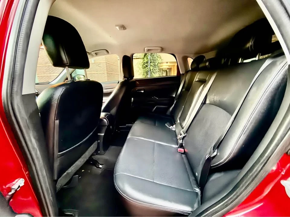2015 Mitsubishi Outlander - Image 14 of 20