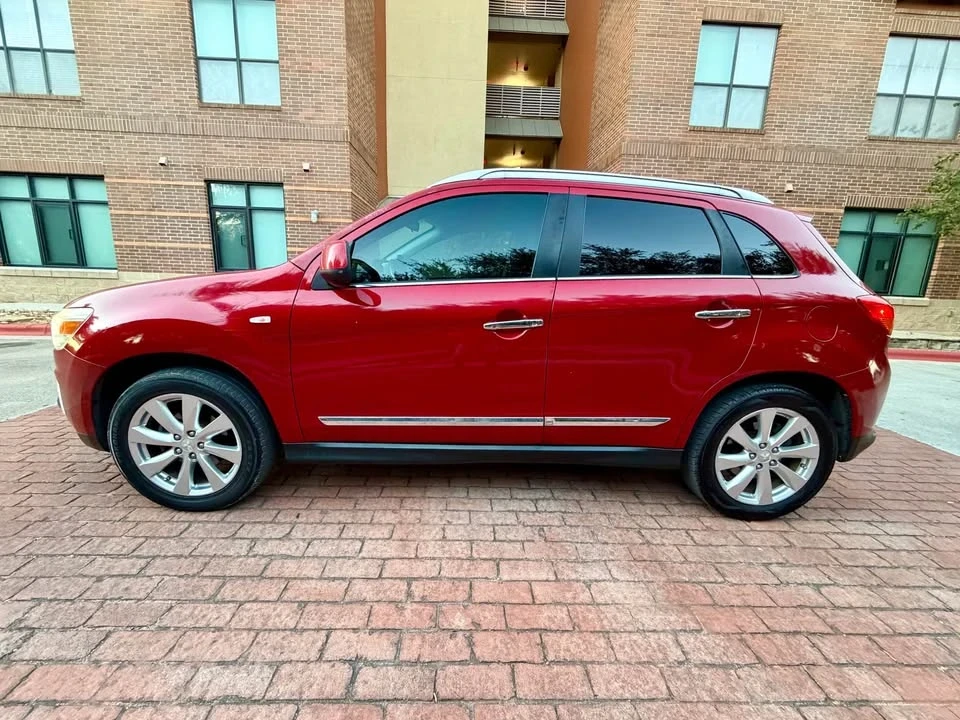 2015 Mitsubishi Outlander - Image 3 of 20