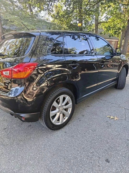 2015 Mitsubishi Outlander - Image 6 of 18