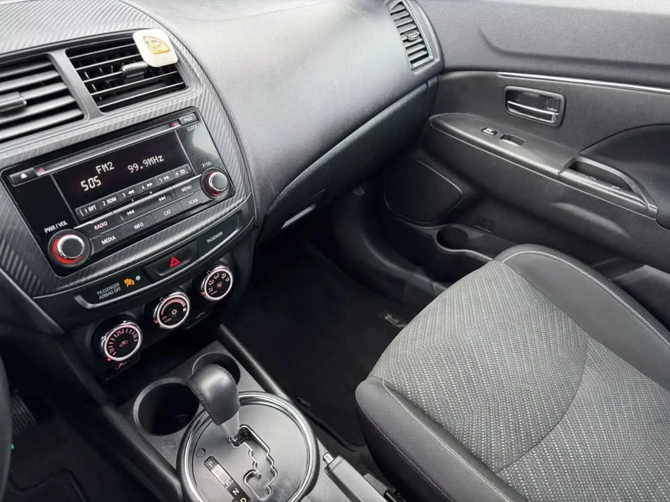 2015 Mitsubishi RVR - Image 14 of 19