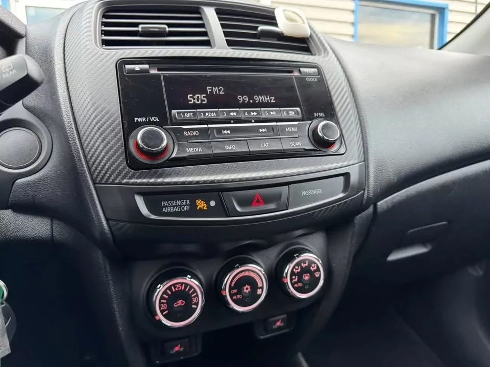2015 Mitsubishi RVR - Image 13 of 19