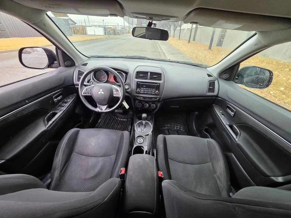 2015 Mitsubishi RVR - Image 8 of 13