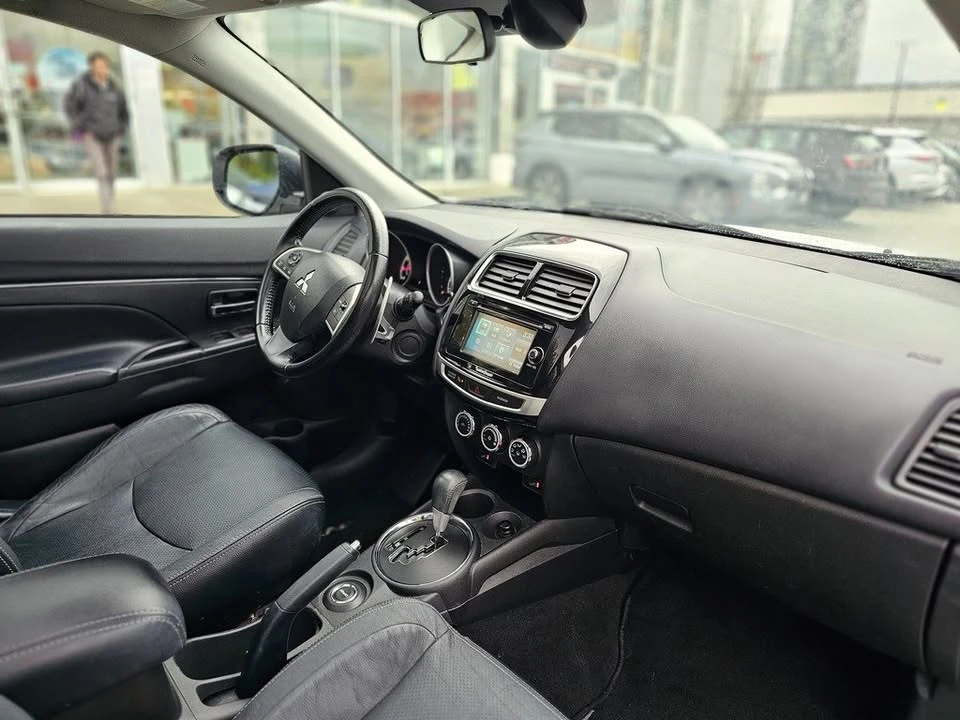 2015 Mitsubishi Outlander Sport - Image 17 of 20