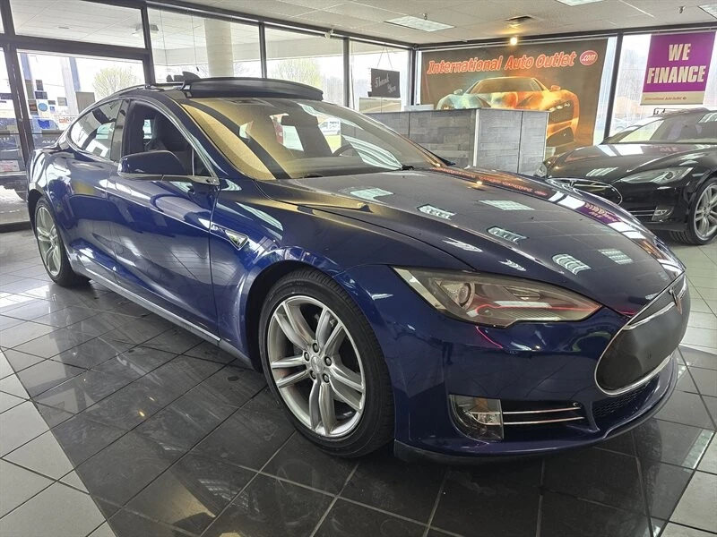 2015 Tesla Model S - Image 3 of 4